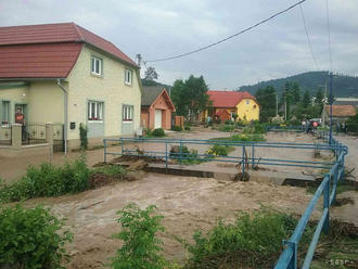 SHMÚ varuje pred prívalovými povodňami v okresoch Trenčín a Ilava