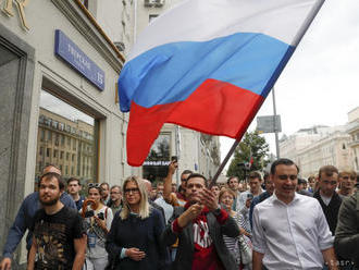 Na proteste v Moskve zadržali 1400 ľudí