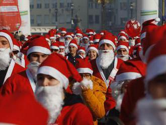 Santa Clausovia sa zišli na svetovom zjazde, v sprievode šli Kodaňou