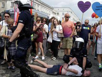 Prvý pochod LGBT ľudí v Bialystoku narušili násilní protidemonštranti