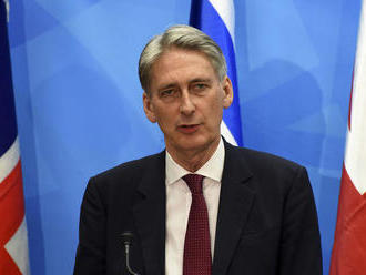 Britský minister financií Hammond odstúpi kvôli brexitu bez dohody