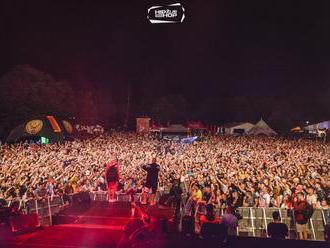 Útok na hliadku i drogy. Na známom festivale zasiahla polícia