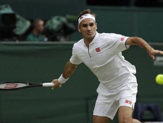 Federer po deviatich rokoch stratil set v prvom kole Wimbledonu, v ďalších nedal Harrisovi šancu