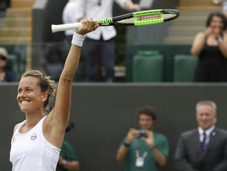 Strýcová vyradila štvrtú nasadenú Bertensovú, Nadal a Federer kráčajú Wimbledonom ďalej