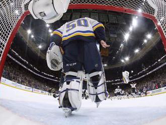 Arbitráž hrozí takmer štyrom desiatkam hráčov v NHL, nazvučnejším menom je Binnington