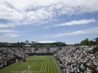 Počas zápasu na Wimbledone skolabovala 60-ročná žena, ratovali ju záchranári