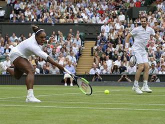 Andy Murray a Serena Williamsová postúpili do osemfinále mixu na Wimbledone