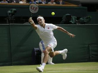 Video: Fantastický Federer má už 100 víťazstiev vo Wimbledone, o finále zabojuje proti Nadalovi