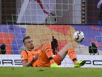 Fínsky brankár Bayeru Leverkusen trénoval na Slovensku, v lese utekal pred medveďom