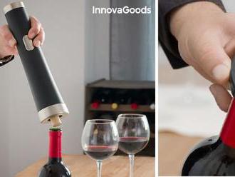 Elektrická vývrtka s nožíkom na fólie InnovaGoods Kitchen Sommelier vám doma nesmie chýbať.