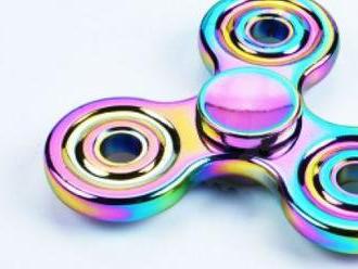 Dúhový Fidget spinner, revolučná antistresová hračka pre deti aj dospelých.