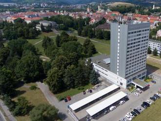 Hotel Lux sa nachádza v centre Banskej Bystrice. Štýlové ubytovanie, reštaurácia s terasou a  záhrad