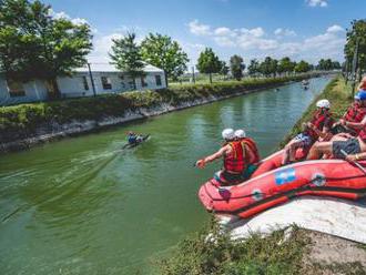 Adrenalínový rafting alebo nový boardový šport Hydrospeed na Divokej Vode.