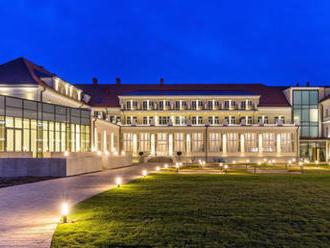 Luxusný oddych s wellness, Zlatým kúpeľom a aquaparkom v hoteli Royal Palace*****