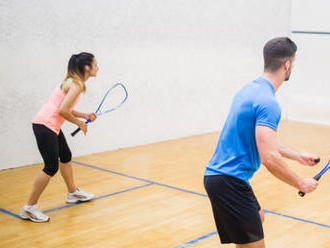 Hodinový prenájom kurtu na squash aj so zapožičaním príslušenstva v Tenis Club Trnávka.