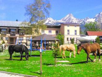 Vysoké Tatry: Penzión Monty Ranch - polpenzia, jazda na koni, požičanie bicykla.