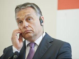 Orbánova vláda dá dôchodcom pred voľbami poukážku na elektrinu či plyn