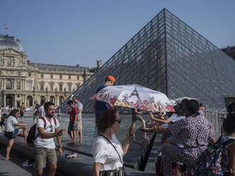 Grécko žiada Louvre o zapožičanie fragmentu z parthenónskeho vlysu