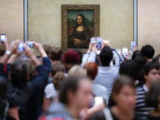 Na Monu Lisu jen s rezervací. Louvre zažívá rekordní nápor turistů