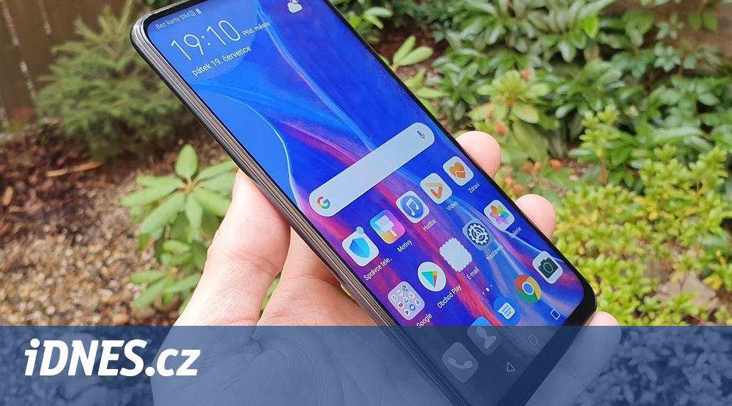 Smartphony Huawei opět přišly o obchod s aplikacemi. Co s nimi bude dál?