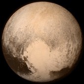 Šéf NASA stále považuje Pluto za planetu