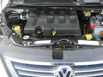 K mání je vzácný propadák VW s motorem 4,0 V6, v Evropě je jich jen pár