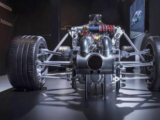 Silniční F1 Mercedesu je stále větší průšvih. Technici tápou, žádají dva roky odklad