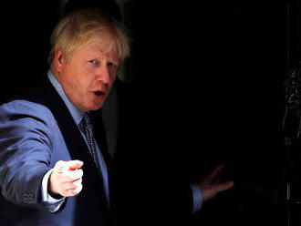 Johnson smeruje k tvrdému brexitu