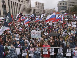 Protest v Moskve za spravodlivé voľby prebieha pokojne