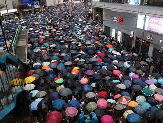 Správkyňa Hongkongu naďalej odmieta vyhovieť požiadavkám protestujúcich