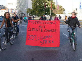 Nemeckí demonštranti na bicykloch požadujú opatrenia na ochranu klímy