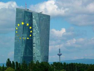 Důvěra v průmysl eurozóny padla na šestileté minimum, ČNB zhorší Česku prognózu