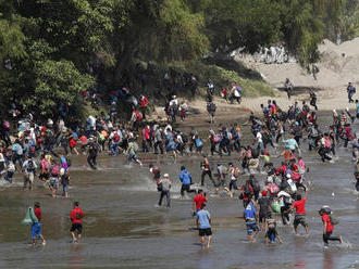 Mexiko deportovalo 2300 honduraských migrantov smerujúcich do USA