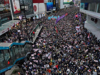 Čína vymenila riaditeľa styčného úradu ústrednej vlády v Hongkongu