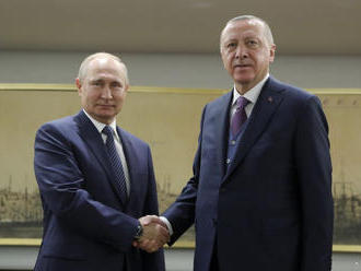 Erdogan a Putin vyzvali na prímerie v Líbyi