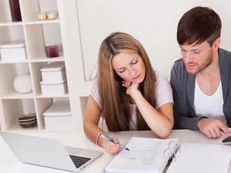 Může zaměstnanec uplatnit v ročním zúčtování daně úroky z hypotéky manželky?