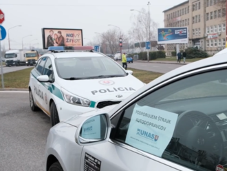 V Bratislave už štrajkujú aj taxikári