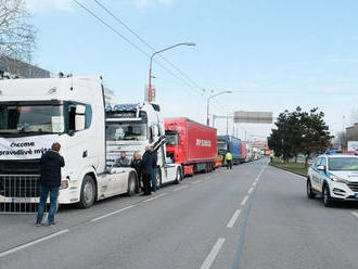 Počas štrajku autodopravcov v Bratislave bude na hodinu zablokovaná Rožňavská ulica