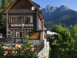 Horský hotel Bilíkova chata sa nachádza na južnom svahu Slavkovského štítu, Vysoké Tatry na dosah.