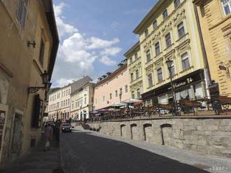 Banská Štiavnica upravuje úradné hodiny, zatvára aj mestskú knižnicu