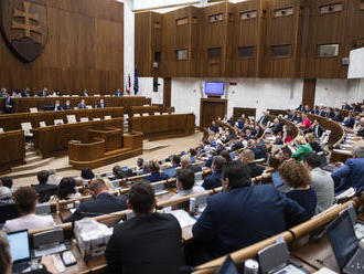 Program októbrovej schôdze NR SR sa má skrátiť