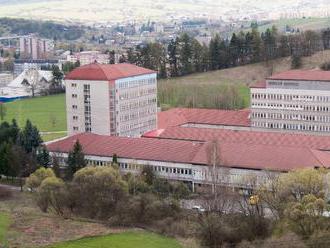 Nemocnica v Brezne od pondelka dočasne uzatvára svoje ambulancie