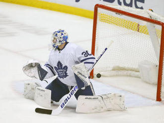 NHL: Brankár Hutchinson sa vrátil z Colorada do Toronta