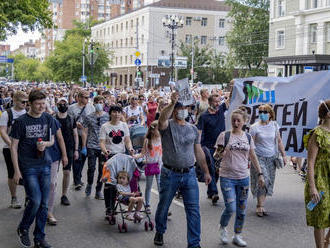 Priaznivci vyšetrovaného exgubernátora vyšli opäť do ulíc Chabarovska