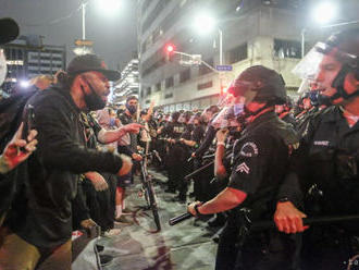 V New Yorku zadržali 30 protestujúcich proti zastreleniu Afroameričana