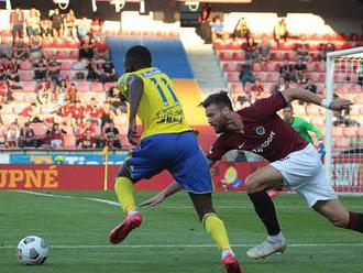 Sparta proti gigantům, Slavia o reparát. A statečný Liberec?