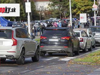 KORONAVÍRUS Počet drive-in miest znížia, dôvodom sú problémy s dopravou