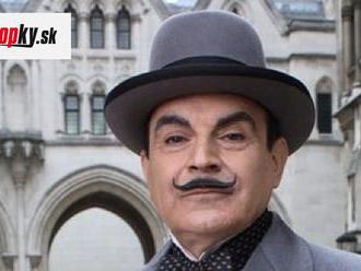 Hercule Poirot sa stal rytierom: Vymenovala ho kráľovná Alžbeta II. osobne!