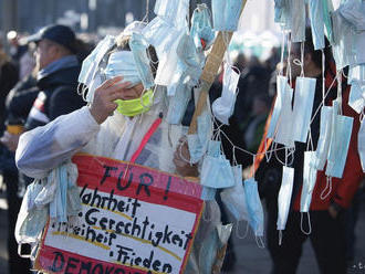 Nemecká vláda odsúdila výtržnosti na proteste v Lipsku