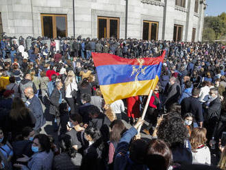 V Jerevane zadržali 130 účastníkov protestu proti dohode o Karabachu